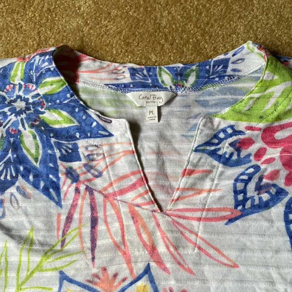 Coral Bay v neck large floral top blouse shirt LP petite - Picture 4 of 5